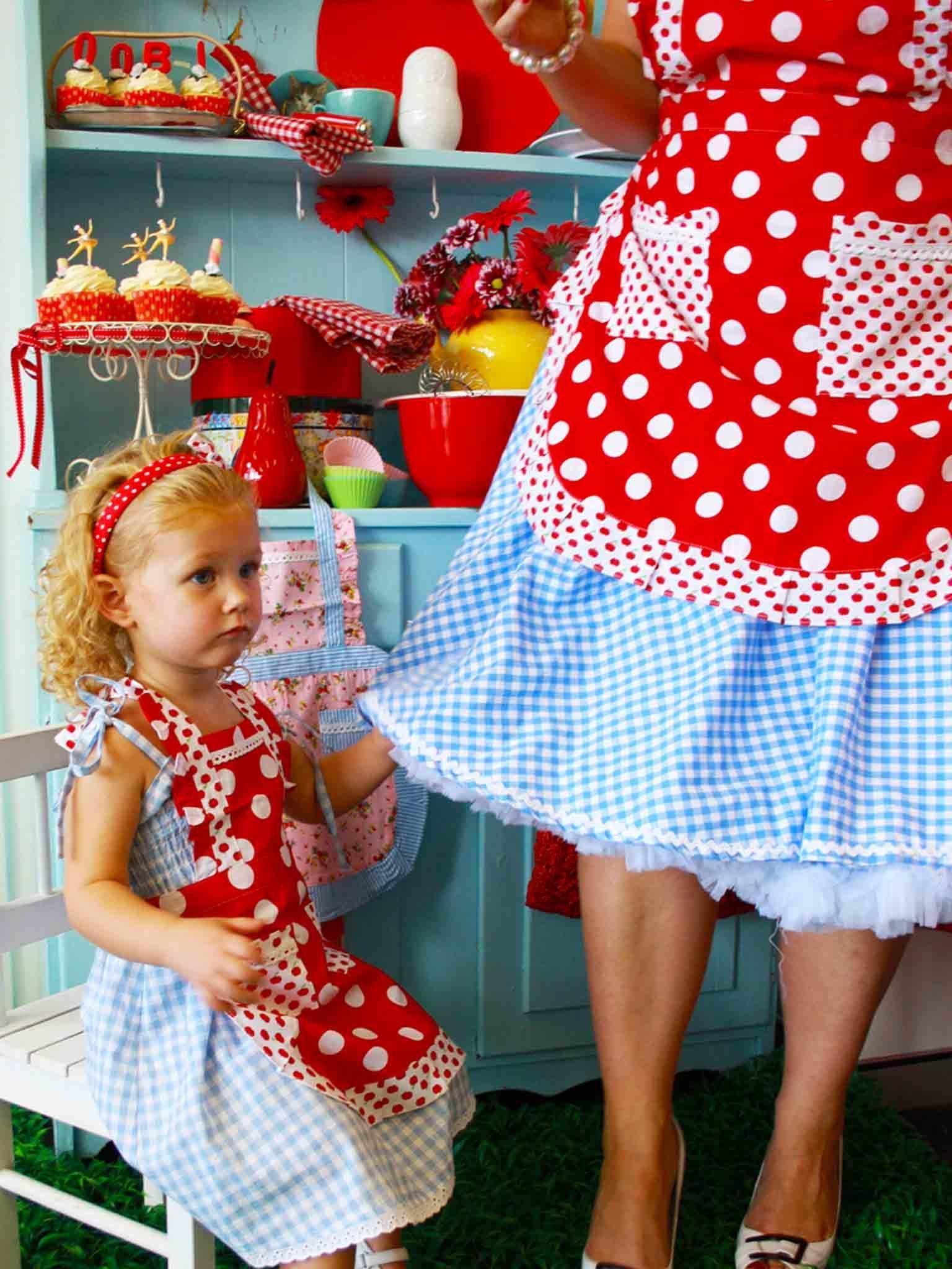 Cookie Apron Red Dot, Accessories - Oobi Girls Kid Fashion